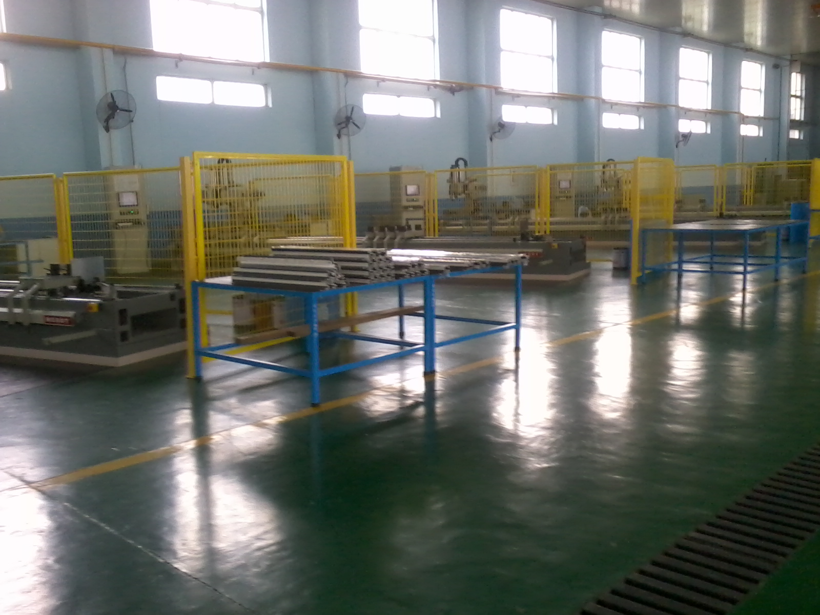 數(shù)控加工中心工作區(qū)