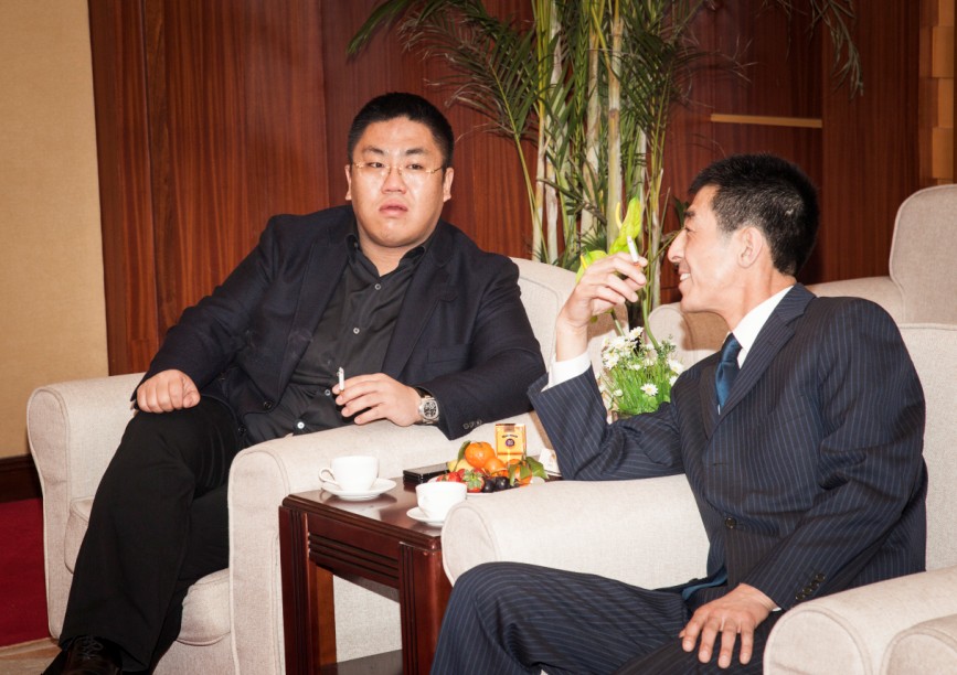 趙總和孫總談話