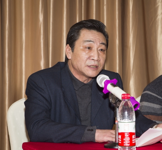 良英貴總經(jīng)理主持會(huì)議