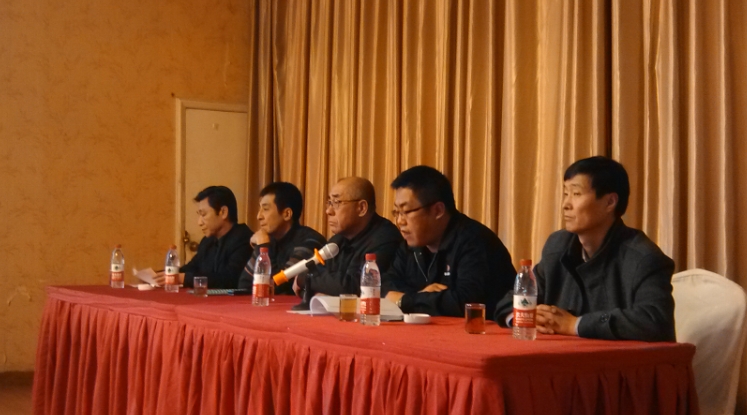 會(huì)議領(lǐng)導(dǎo)主席臺(tái)